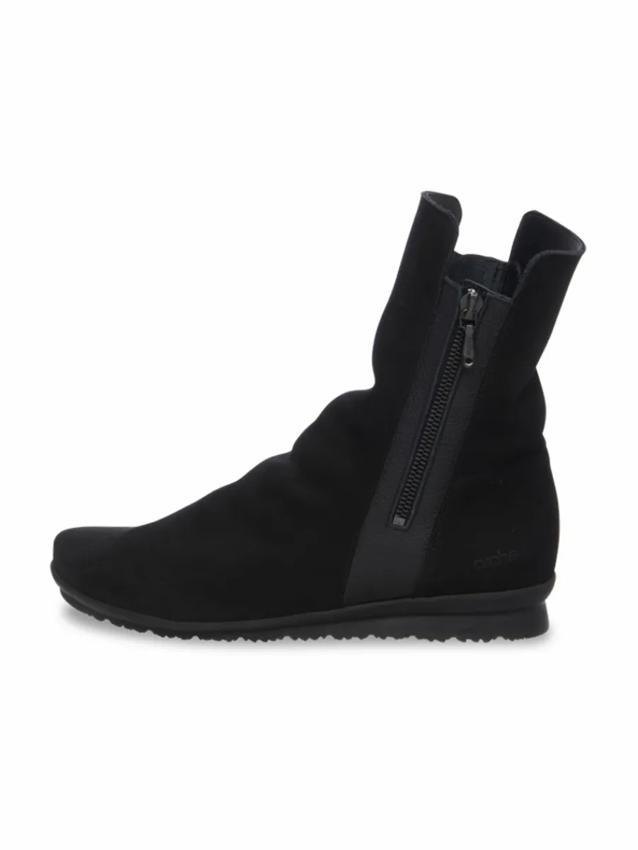Femme^Arche Boots Barzee