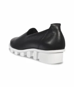 Femme^Arche Slip On Skadal
